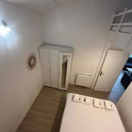 Apartment Berbere 13 People Place De La Nation Paris
