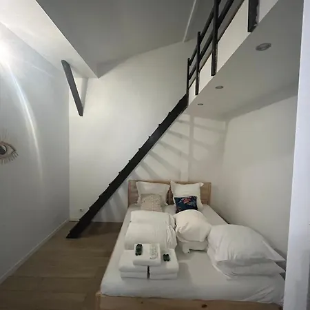 Apartment Berbere 13 People Place De La Nation Paris