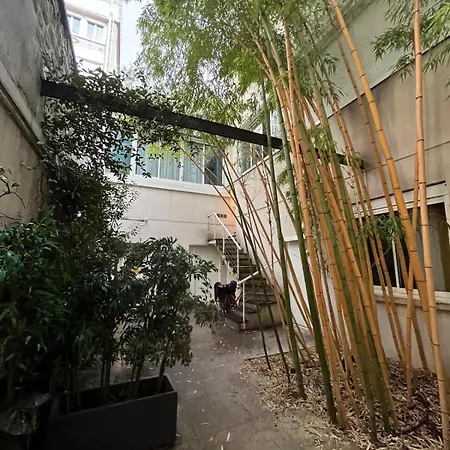 דירה Berbere 13 People Place De La Nation פריז